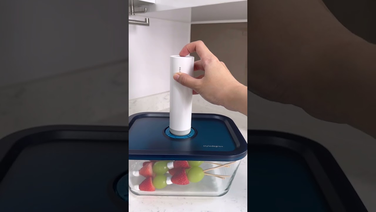 Easy Fruit Snacks As Christmas Skewers #easysnacks #recipe #christmasdiy #christmassnacks #sgfoodie Easy Fruit Snacks As Christmas Skewers #easysnacks #recipe #christmasdiy #christmassnacks #sgfoodie