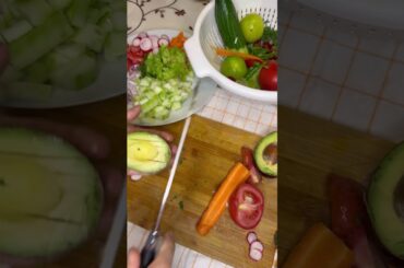 Delicious and Nutritious: Health Salad Recipe You Must Try/Tomato Cucumber Feta Salad Recipe #short