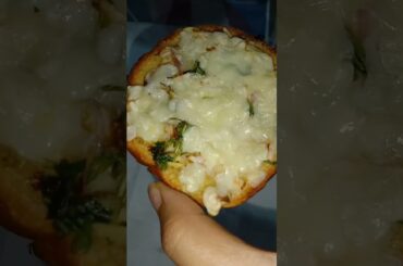 Homemade garlic breads are the healthiest,,, want recipe??? #healthy #trending #food #recipesoon