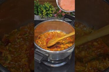 Delicious Breakfast recipe using leftover Roti #shorts #viralshorts #breakfast #indianfood #sindhi