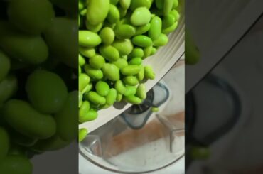 Healthy snack recipe : edamame kale hummus