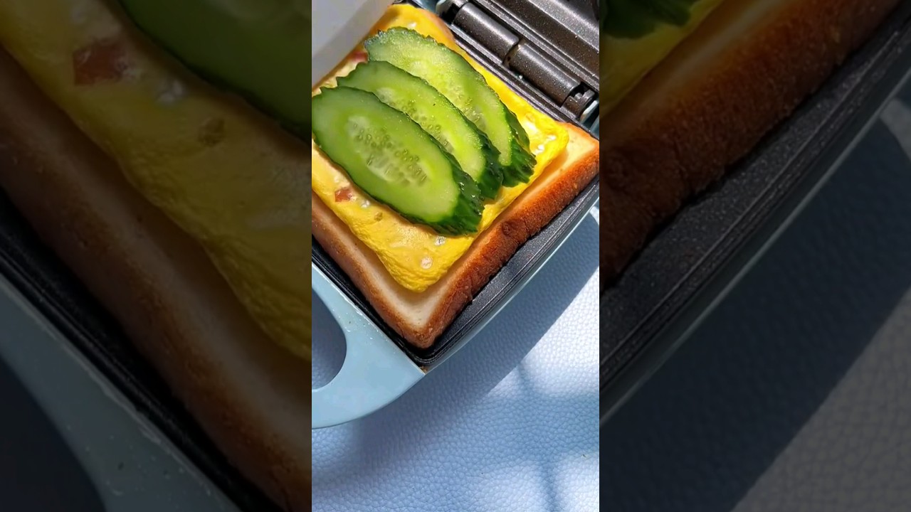 How has no one ever thought of making egg sandwich like this!#shorts #shortvideo #sandwich How has no one ever thought of making egg sandwich like this!#shorts #shortvideo #sandwich