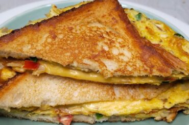 2 Quick And Healthy Breakfast Recipes | Cheese Omlette Recipe