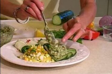 Raw Food Diet: Healthy Lunch Ideas : Tips for Serving a Raw Food Lunch