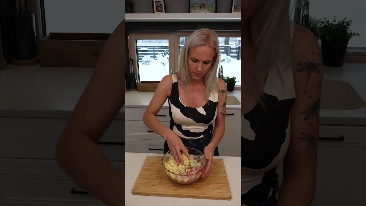 This Delicious, Light Cabbage And Mince Dinner Is Perfect For A Healthy Weeknight Meal! This Delicious, Light Cabbage And Mince Dinner Is Perfect For A Healthy Weeknight Meal!