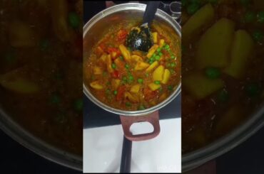 Seasonal healthy food #telugu #aloomatar #aloomatarsabji #cooking #food #aloorecipe #peascurry