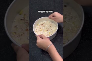 Itna healthy cake try kiya hai #viral #shorts