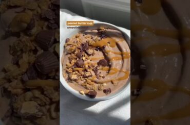 Healthy Peanut Butter Smoothie Bowl (Healthy Breakfast Ideas) #smoothies #shorts