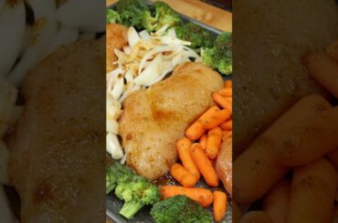 JUICY Healthy Chicken & ROASTED Veggies! Healthy Meal Ideas #Shorts