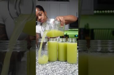 PINEAPPLE & GINGER DETOX JUICE. Series ep.1 #juicingforweightloss #juicingrecipes