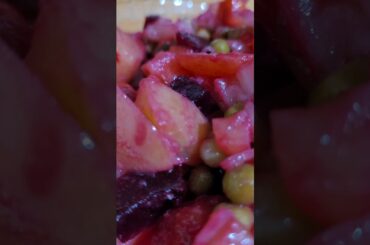 Delicious and healthy salad with beets and green peas. #vegetablesalad #healthysalad