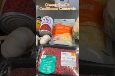 Looking for a new healthy dinner recipe? Try this hearty, cheesy beef and cauliflower casserole!