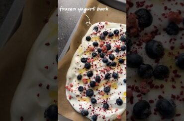 Easy and Healthy Snack. Frozen Yogurt Bark