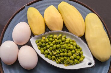 Just Add Eggs With Potatoes Its So Delicious/ Simple Healthy Breakfast Recipe/ Cheap & Tasty Snacks