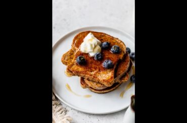 HIGH PROTEIN FRENCH TOAST | healthy breakfast idea #SHORTS #healthyrecipes