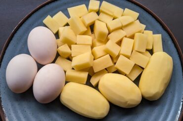 Just Add Eggs With Potatoes Its So Delicious/ Simple Breakfast Recipe/ Healthy Cheap & Tasty Snacks