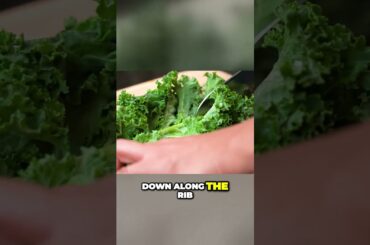 Master the Art of De-Veining Curly Kale for the Perfect Salad!