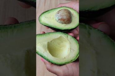 Healthy avocado paratha, easy and quick breakfast recipe.