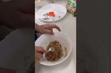 Bliss balls #blissballs #healthy #healthyfood #healthyrecipes #ytshorts #ytshortsindia #recepies