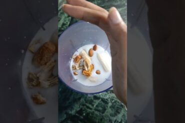 Healthy banana shake recipe #health #healthy #healthyrecipes #youtubeshorts #livingsimple