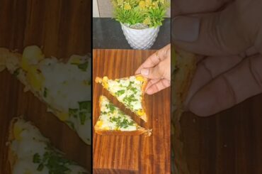 Cheese garlic bread recipe #2 minutes me tasty breakfast #food #shorts #viral  #cookhealthyathome