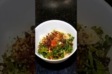 2 Min Crunchy Salad #healthyrecipes #nooilbreakfast #nooilnoboil #shorts #viral #healthyfood #ytube