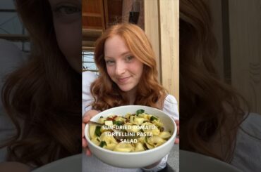 Sun-dried Tomato Tortellini Pasta Salad! Recipe on emmasplate.com. #recipe #food #viral #healthy