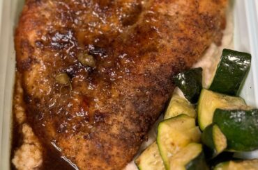 Chicken Piccata with Roast Garlic Whipped Cauliflower and Zucchini #mealprep #healthy #recipes