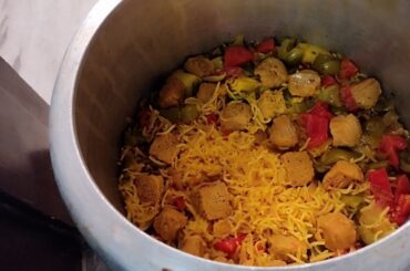 #healthy breakfast recipe namkeen rice#shortsvideo #youtubeshorts #viral