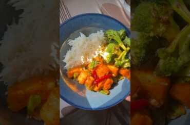 Ekdum healthy Lunch | Schezwan Paneer , Sauted Brocolli aur Chawal #shorts #youtubeshorts