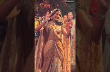 Radhika Merchant dance karte karte Anant Ambani ke paas aise aayi...| Bollywoodlogy|Honey Singh Song