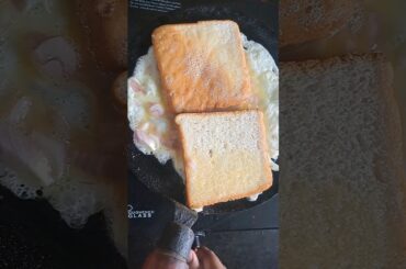 Bread Omelette in Morning Breakfast #viral #breakfast #breadomelette #healthy #tasty  #shorts  #yt