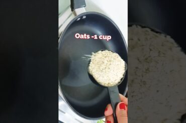 Healthy breakfast recipe#shorts #oatsidli  #everythingisherewithsarika