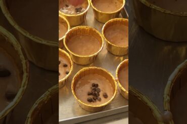 Let's make almond Muffins