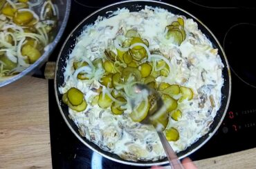 A delicious and healthy dinner recipe for the whole family. Cooking chicken in creamy sauce