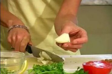 Raw Food Diet: Healthy Lunch Ideas : How to Slice Jicama for Raw Food Pate