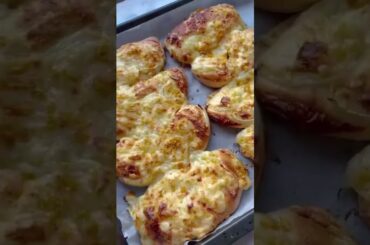 cheese onion rolls with chicken salad #food #recipe