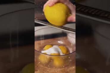 Light & Delicious: The Ultimate Strawberry Cake Hack #shorts #healthy #healthyfood