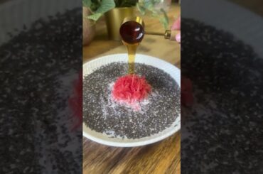 Bhuk lagi hai? aajao kuch healthy banante hai #chiapuddingrecipe #healthy #dessert #bhukkad #shorts