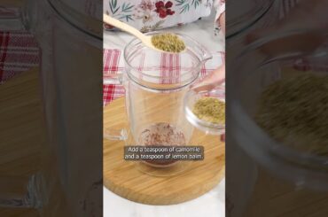 Rub avocado on knee. FORGET about expensive ointments from pharmacy