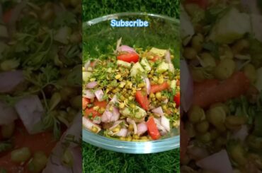 High protein sprouted Moong salad #highproteinbreakfastrecipe #highprotein #weightlossrecipes