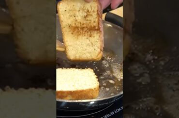 Toasting bread on a pan#food#health#healthy#shorts#foodie#recipe#asian#chinese