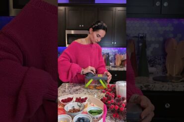 YES Healthy fruity raspberry sandwich #healthy #recipe #fruit #sandwich #raspberry #shorts