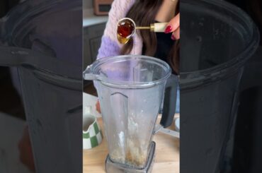 These feel like you're eating cake for breakfast!! #recipe #healthyfood #whatieatinaday #healthy