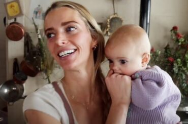 How to Make Sourdough Bread - Step By Step with Hannah