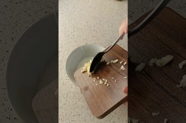 cucumber yogurt salad recipe, healthy and delicious