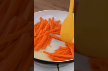 Easy and healthy broccoli salad! You won't be able to stop eating it