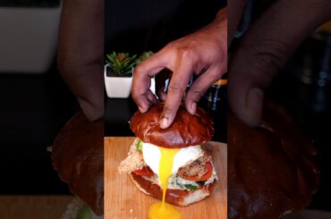 chicken burger #youtubeshorts #asmr #food #trending #shorts #burger #diet