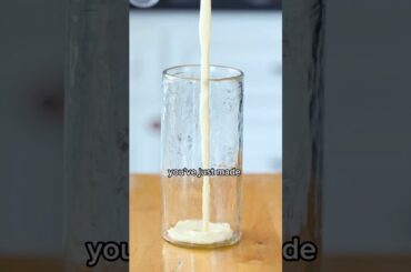 Saffron Mood Boosting Peach Cobbler Smoothie #smoothie #healthy #weightloss