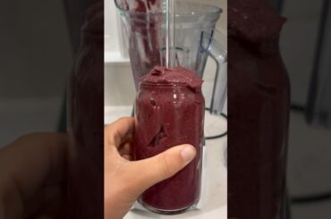 the best smoothie ever #shorts #smoothie #breakfast #healthy #berries #vegan #recipe #smoothies #yum